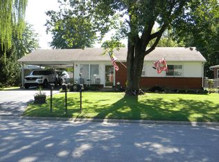 8711 Gary Way, Fairdale, KY 40118