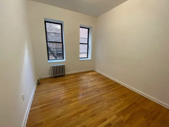 360 W 15th St APT 2, New York, NY 10011