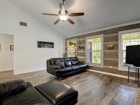 5th image of 187 Akaloa Dr