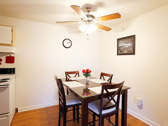 4th image of 1700 E High St #9765722