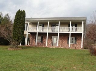 4 Turtle Creek Ln, Bluefield, WV 24701