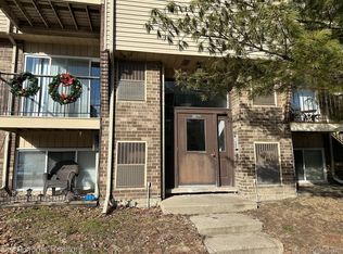 38271 Fairway Ct APT 98A, Clinton Township, MI 48038