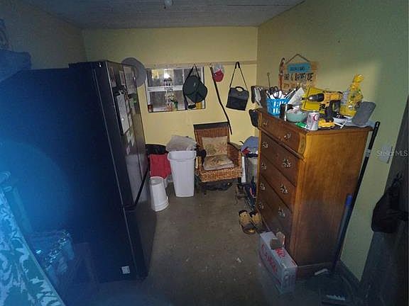 5th image of 1203 NE HICKORY STREET