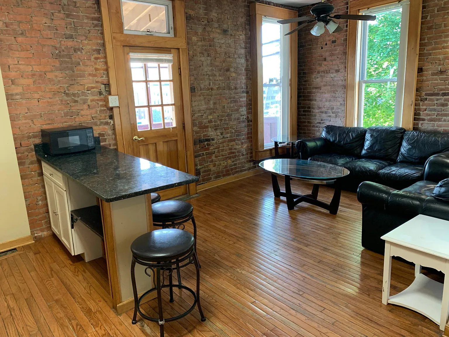 3 bed, $2,535 — Photo 3