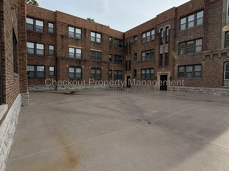 7336 Forsyth Blvd #104 — Photo 15