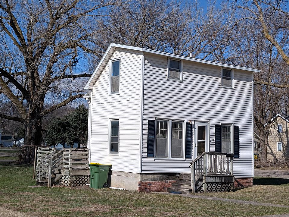 2nd image of 413 Mason St
