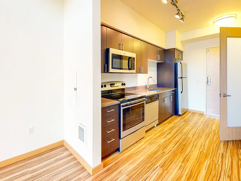 The Blake Apartments — Photo 9