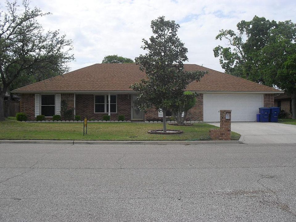 1st image of 806 Kim Ave