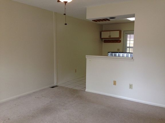 4th image of 473-475 Diven Ln