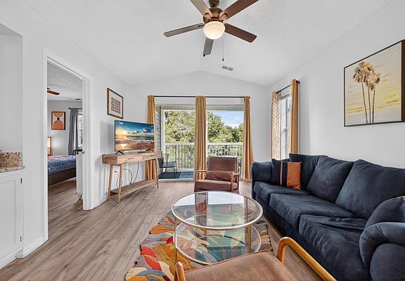 4th image of 557 White River Dr Unit 12I
