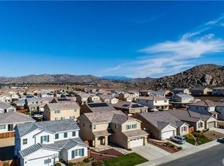 30124 Crestview Ct, Menifee, CA 92585
