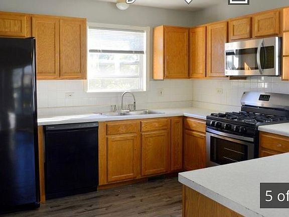 5th image of 298 Pamela Ct