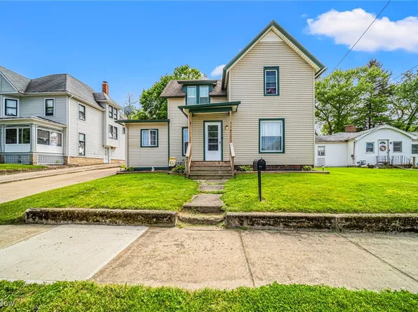 519 Liberty St, Conneaut, OH 44030