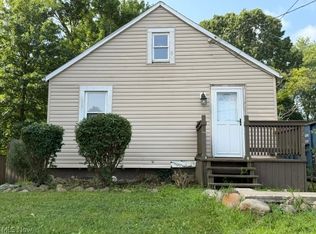 2250 Cooledge Ave, Akron, OH 44305