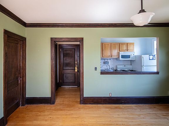 3rd image of 2218 Nicollet Ave APT 21