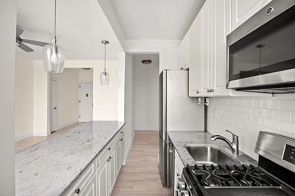 Rented by Compass | media 9