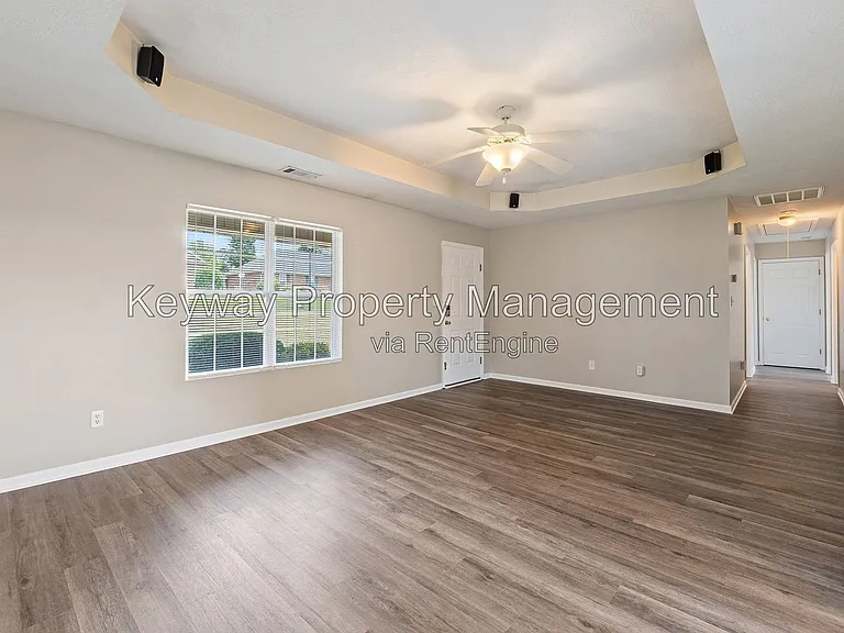 10 Whitney Ct — Photo 3