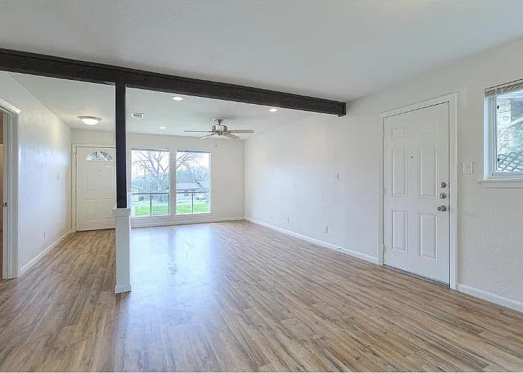 3 bed, 2.0 bath, 1088 sqft, $1,950 — Photo 3