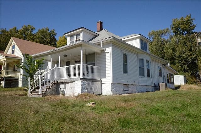 1st image of 2404 Stewart Ave