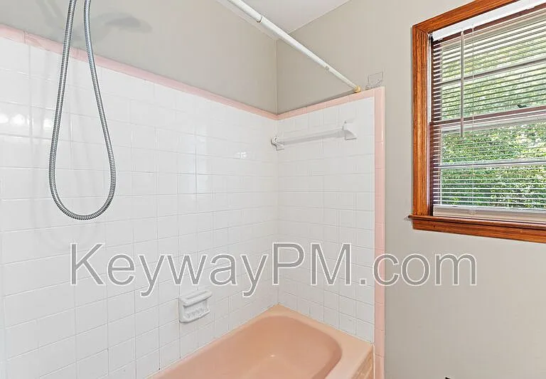 3301 Westmont Dr — Photo 13