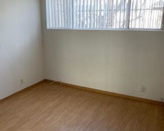 4th image of 954 S Kingsley Dr #2