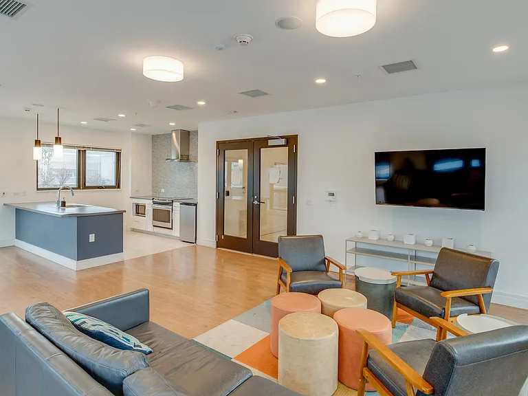 Portner Flats — Photo 10