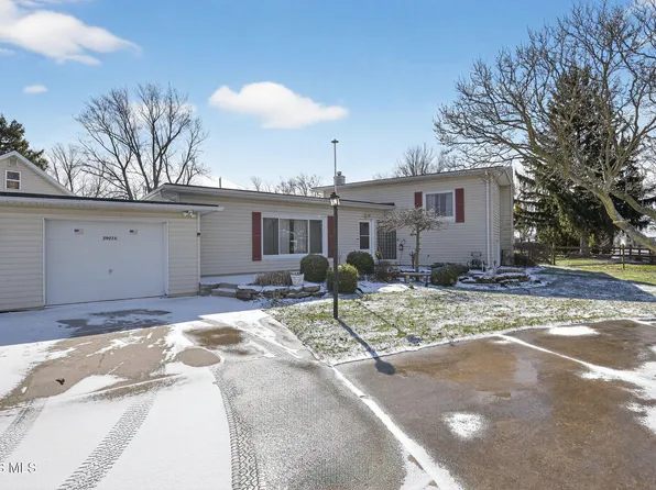 29076 Harriet St, Millbury, OH 43447