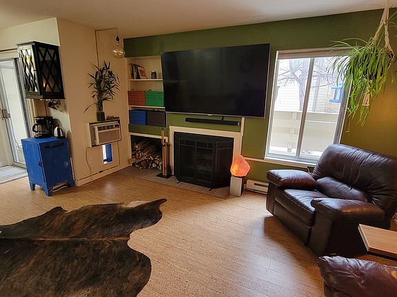 2nd image of 3465 Lochwood Dr