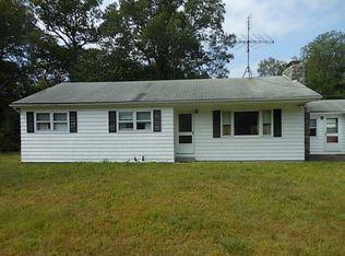 21 Paris Olney Hopkins Rd, Foster, RI 02825