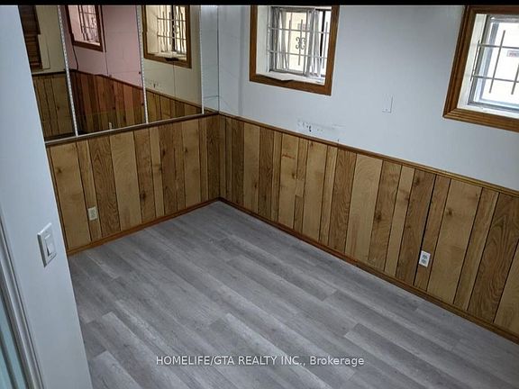 5th image of 26 Greenleaf Ter #Basement