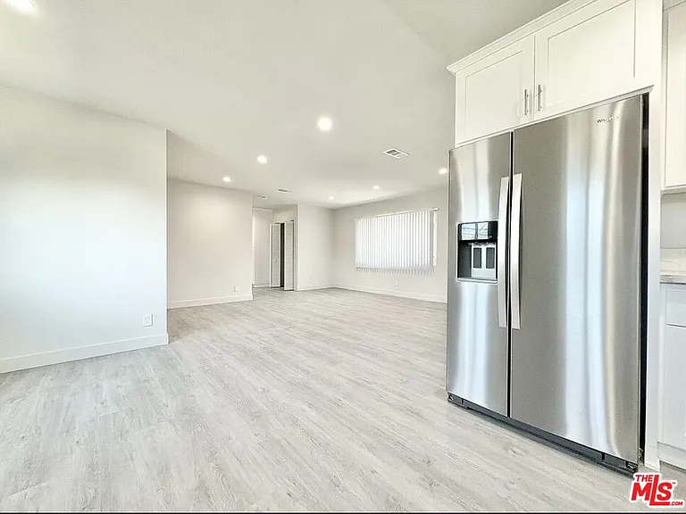 1118 S Holt Ave #2 — Photo 3