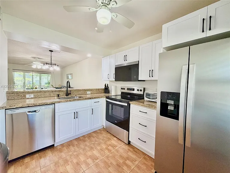 1203 Bahama Bnd #G1 — Photo 5