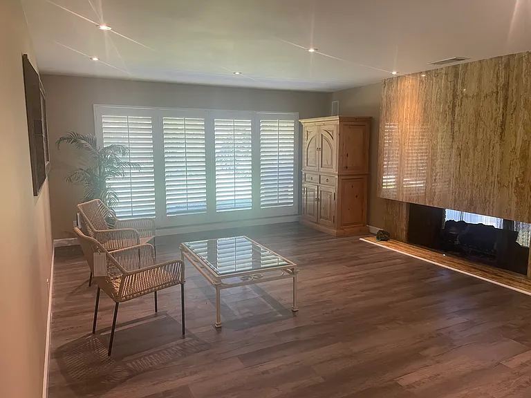 6524 S Holt Ave — Photo 4