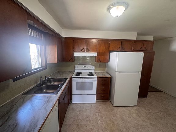 4th image of 1228 E North Ave