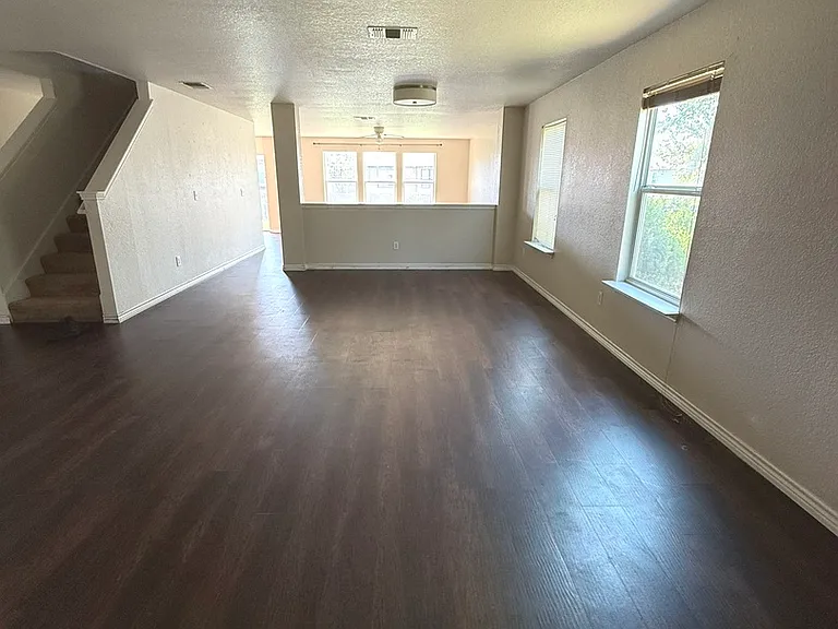 9310 Dublin Grn — Photo 10