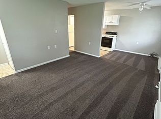 406 4th St SE #5A, State Center, IA 50247