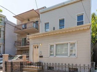 2212 41st St, Astoria, NY 11105