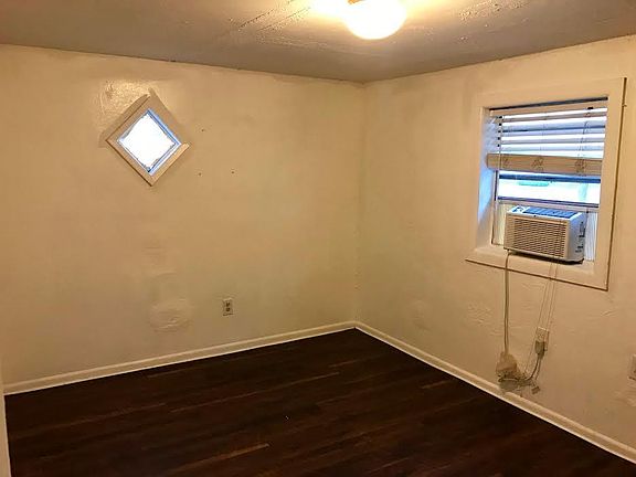 spacious master bedroom