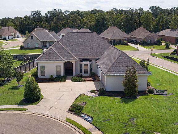2nd image of 300 N Village Dr
