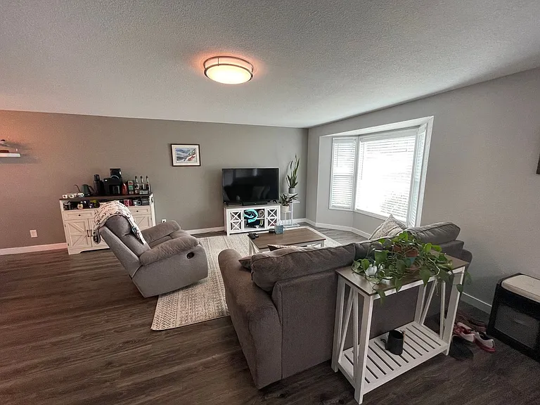 2026 Baymont Dr — Photo 3