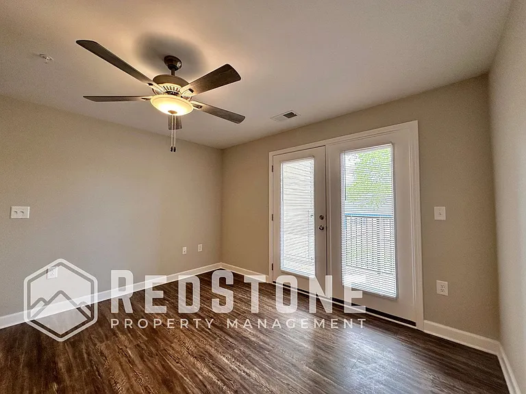Westbrook Apartments — Photo 13