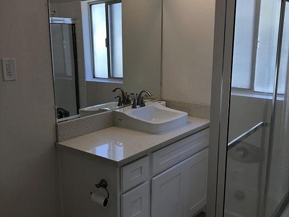 5th image of 1405 Superior Ave APT B