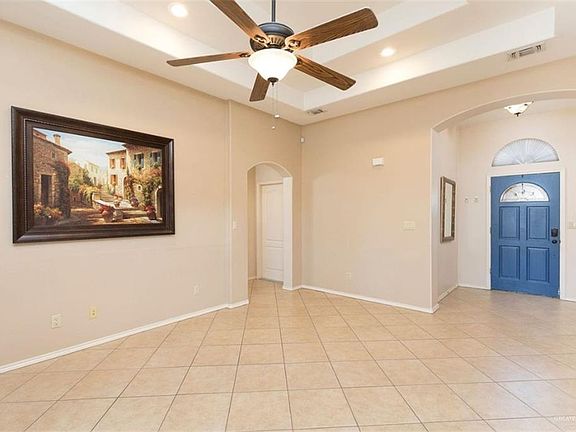3rd image of 3226 Clubhouse Dr