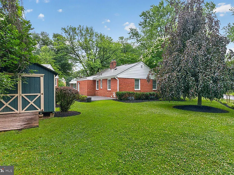 1813 Florin St — Photo 20