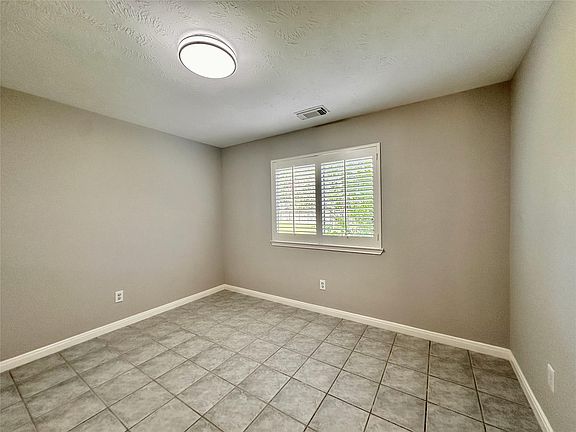 4th image of 16003 Cypress Valley Dr