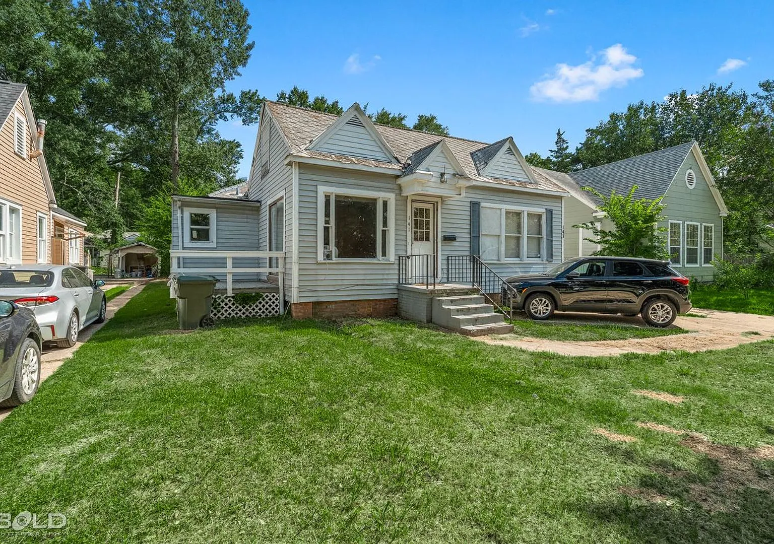 Adorable Highland Home! — Photo 2