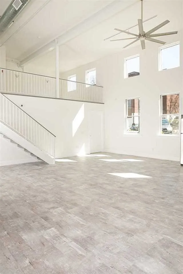 1 bed, 2.5 bath, 1600 sqft, $3,600 — Photo 3