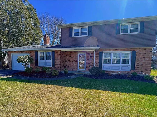 4584 Glasgow St, Center Valley, PA 18034