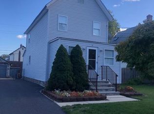 34 John St, Helmetta, NJ 08828