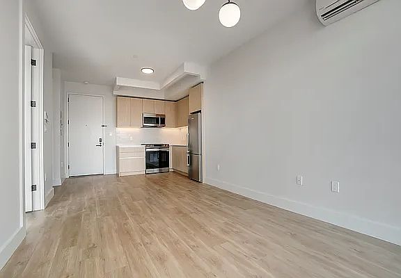 4th image of 1255 Bedford Ave #5E